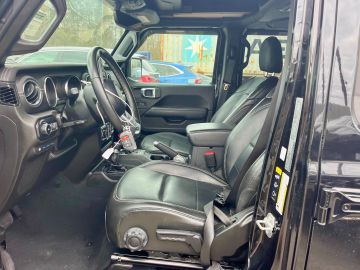 Jeep Wrangler - 8