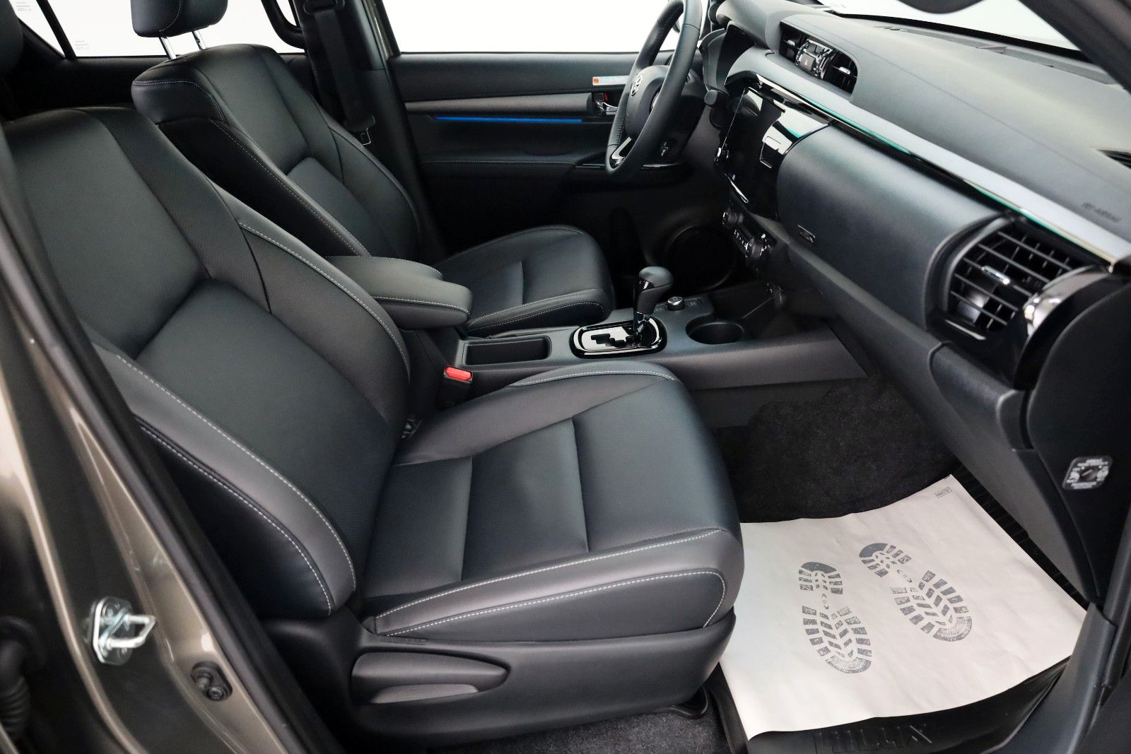 Fahrzeugabbildung Toyota Hilux Sport Invincible ,Navi,Kamera,Rollo