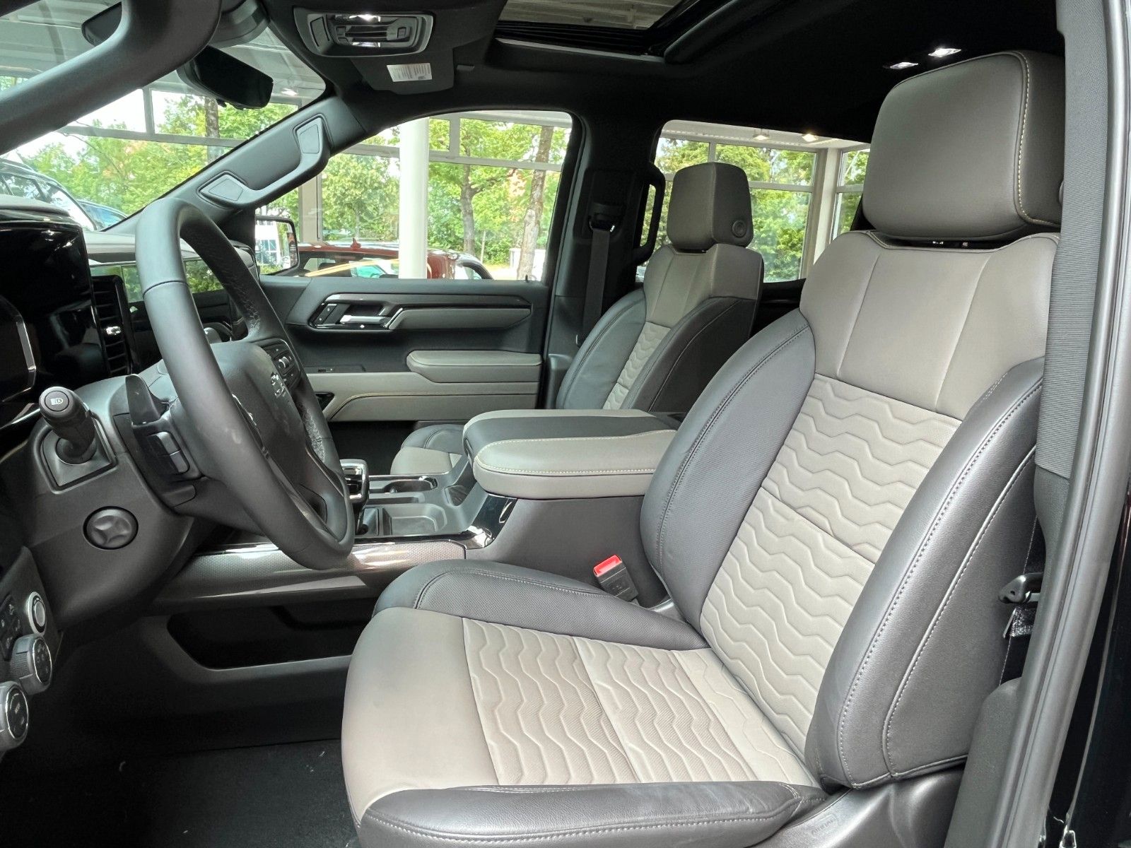 Fahrzeugabbildung Chevrolet Silverado ZR2 V8 6.2*Head-Up*360°*Offroad*AHK