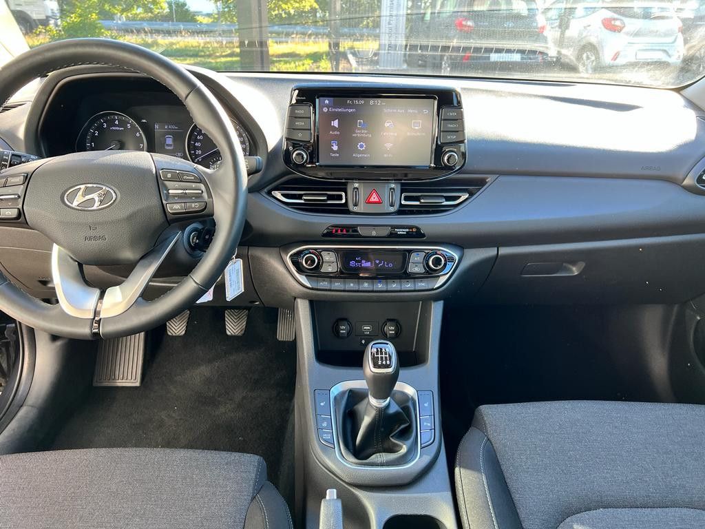 Fahrzeugabbildung Hyundai i30 Trend  1.0 T-GDI 48V Mild Hybrid Klima Alu