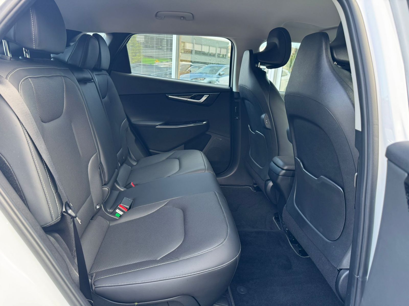Fahrzeugabbildung Kia EV6 4WD NAVI+LED+SHZ+360°+DAB+ACC+19"+