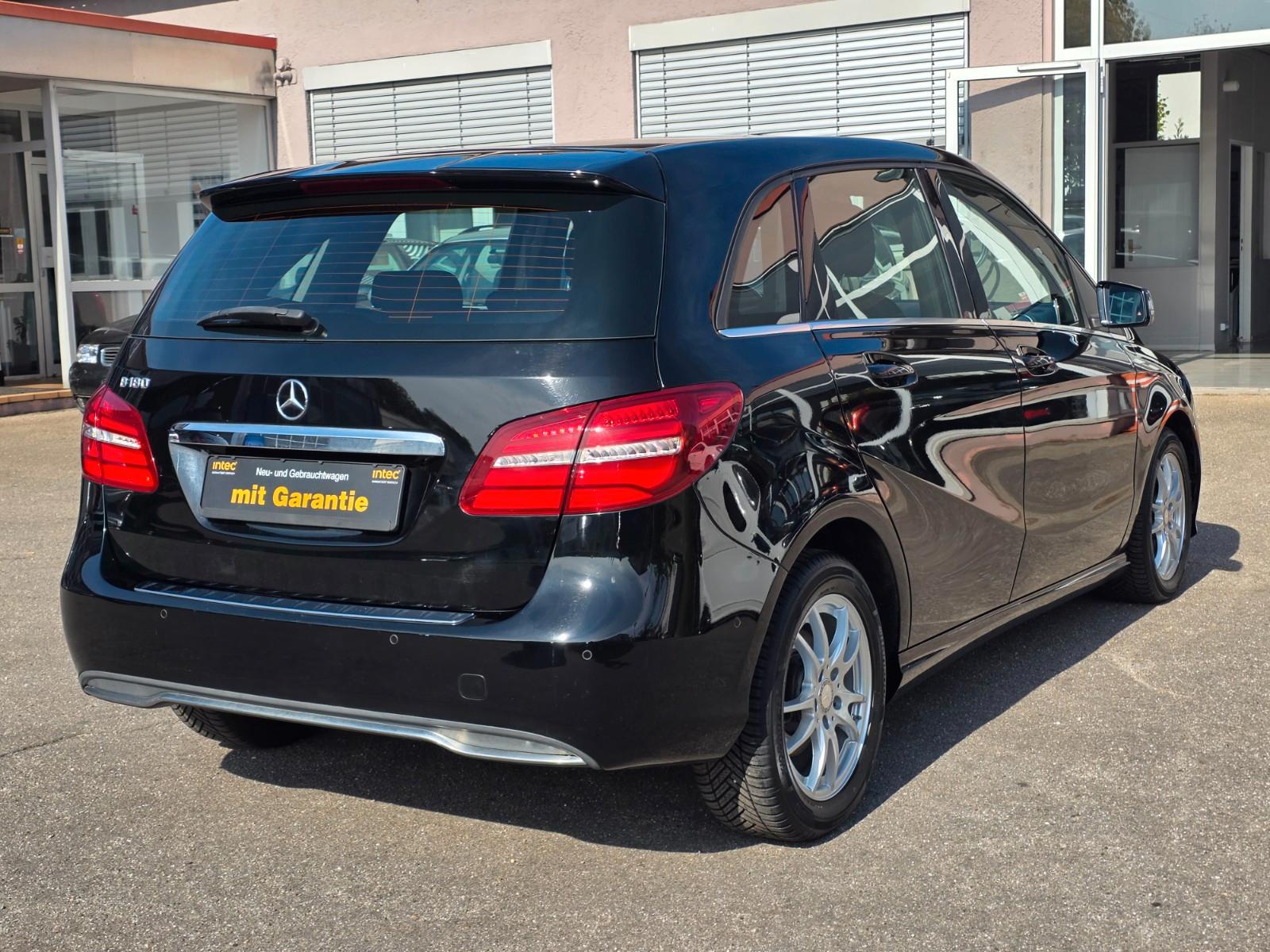 Mercedes-Benz STYLE B 180*AUTOMATIK*NAVI*BT*SHZ*SCHHFT*KLIMA*
