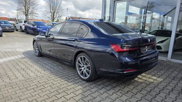 BMW 750 - 4