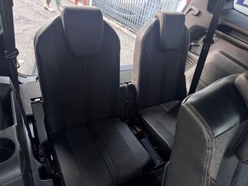 Peugeot 5008 - 9