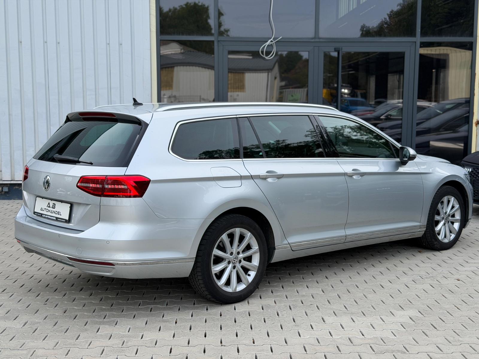 Volkswagen Passat Variant Highline/2,0 TDI 150PS/88120km/!