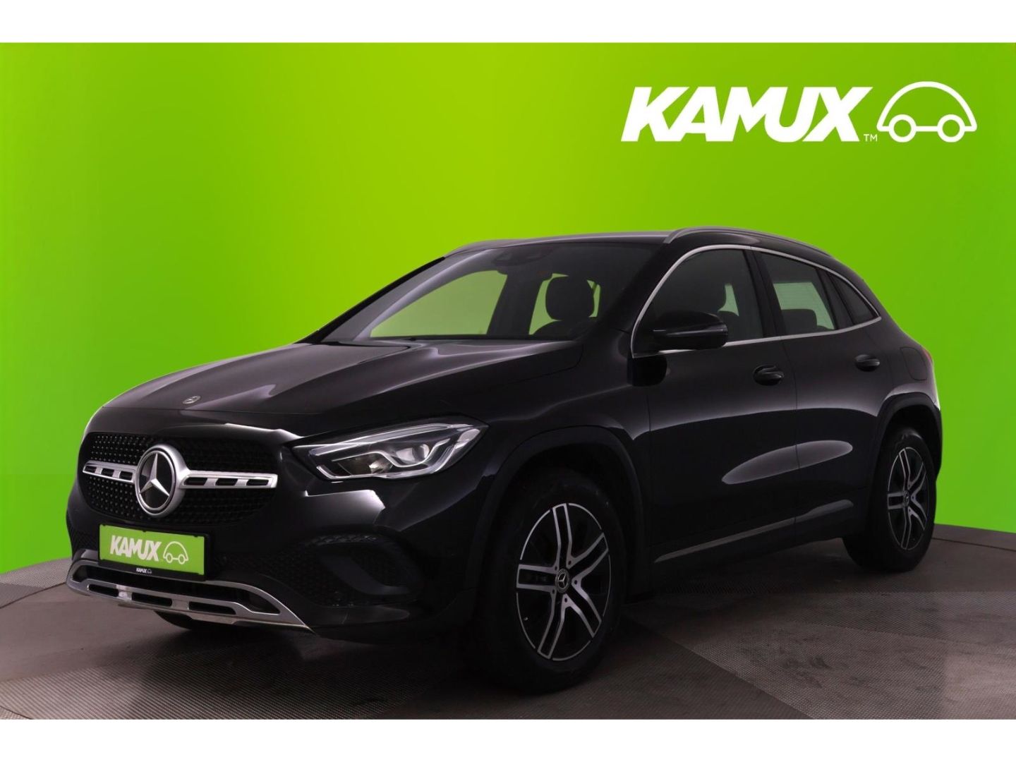 Mercedes-Benz GLA 200 7G-DCT Progressive+LED+NAVI+CARPLAY+PDC