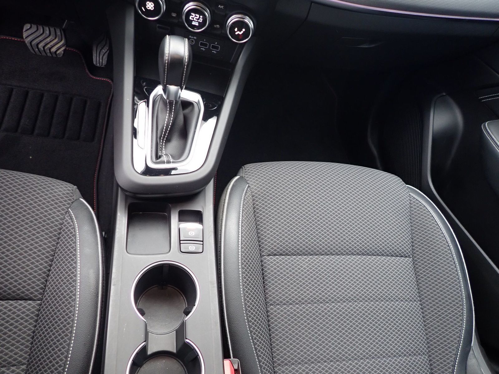 Fahrzeugabbildung Renault Arkana Intens TCe 140 EDC