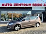 Hyundai i30 CW 1.6 Comfort KLIMA AHK wenig km - Hyundai i30: Cw