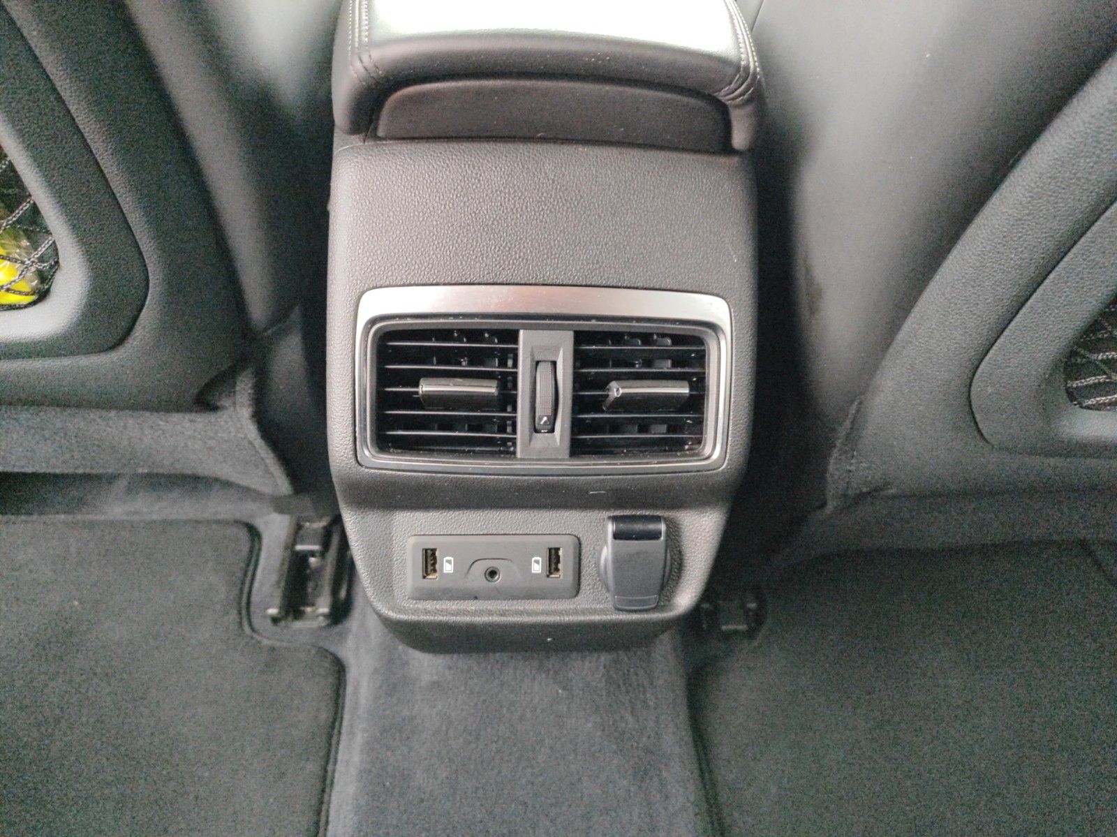 Fahrzeugabbildung Renault Koleos 4x4 LED/Pano/PDC/Kamera/Leder