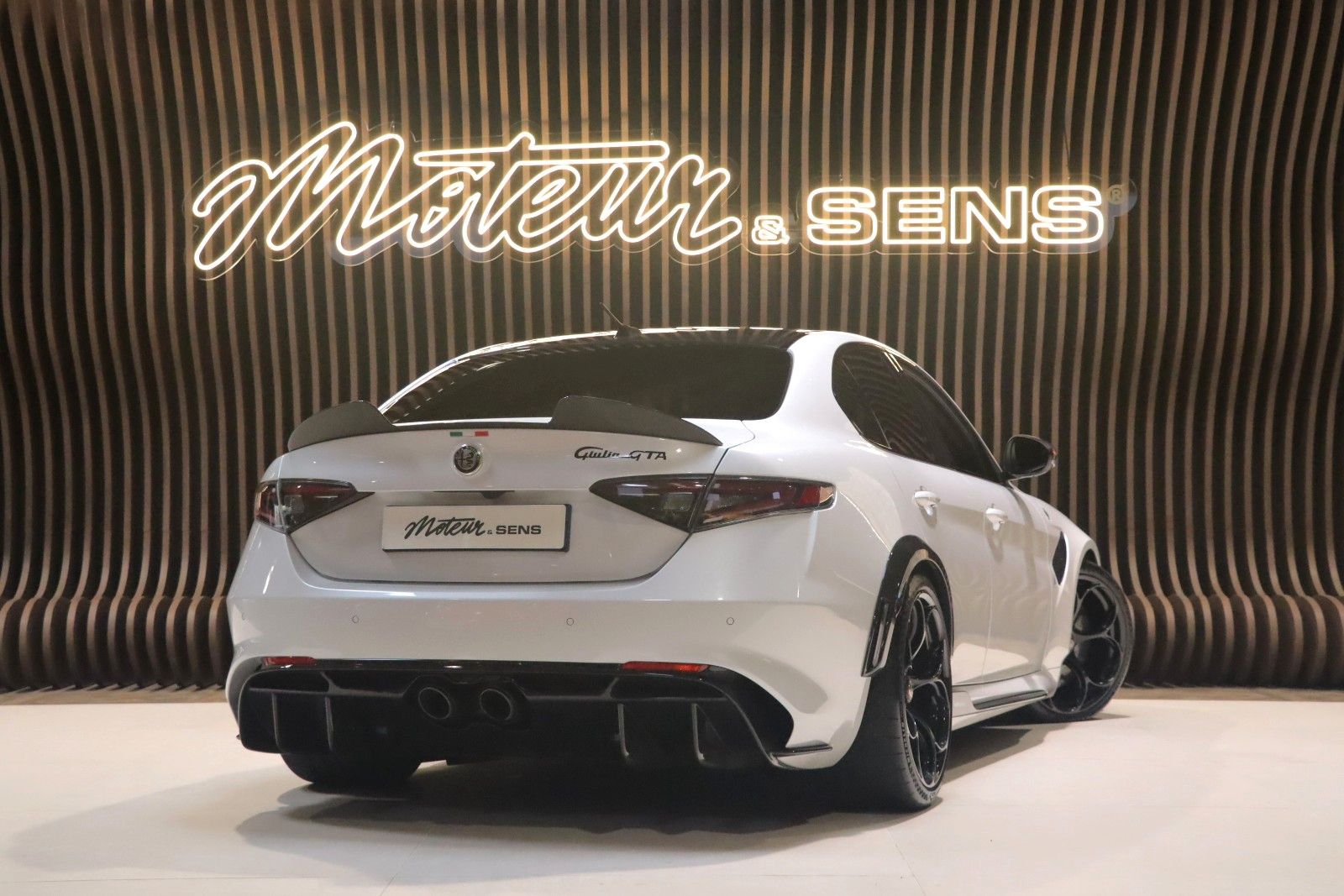 Alfa Romeo Giulia Quadrifoglio GTA SAUBER EDITION 115/500 imagem 2
