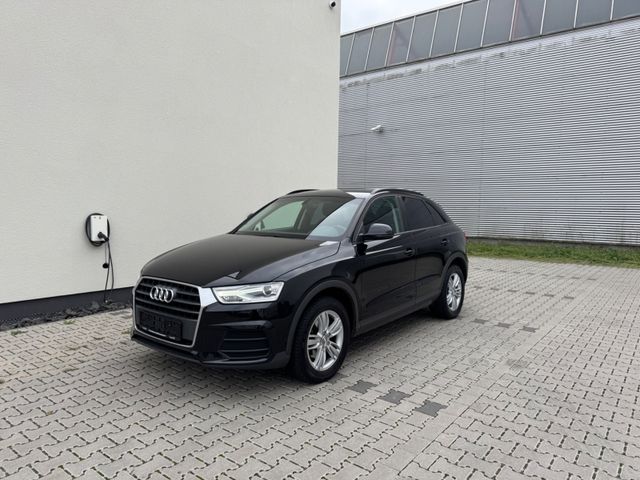 Audi Q3 - Xenon- Navi Plus- PDC- SHZ- Automatik- LED