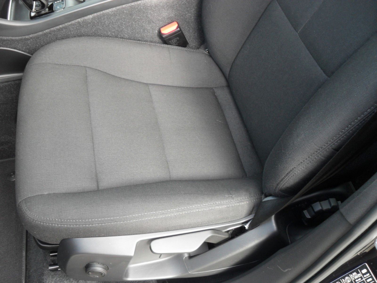 Fahrzeugabbildung Volvo XC40 T4 Essential | AHK | Navi | PDC | SH