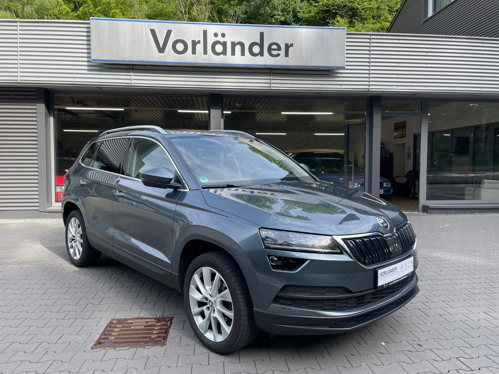Skoda Karoq 1.5 TSI ACT DSG STYLE *ACC Panorama AHK*