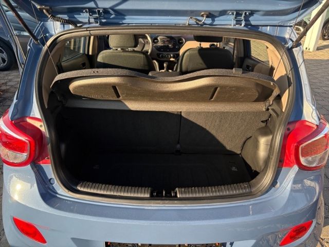 Fahrzeugabbildung Hyundai i10 Classic Klima teilb.Rücksb AUX MP3 CD RDC Ra