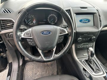 Ford Galaxy - 12