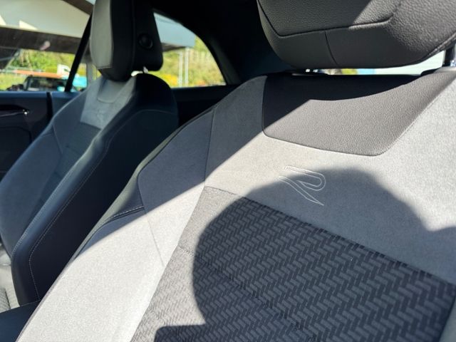 Fahrzeugabbildung Volkswagen T-Roc Cabriolet R-Line 1.5 TSI DSG Klima LED Nav