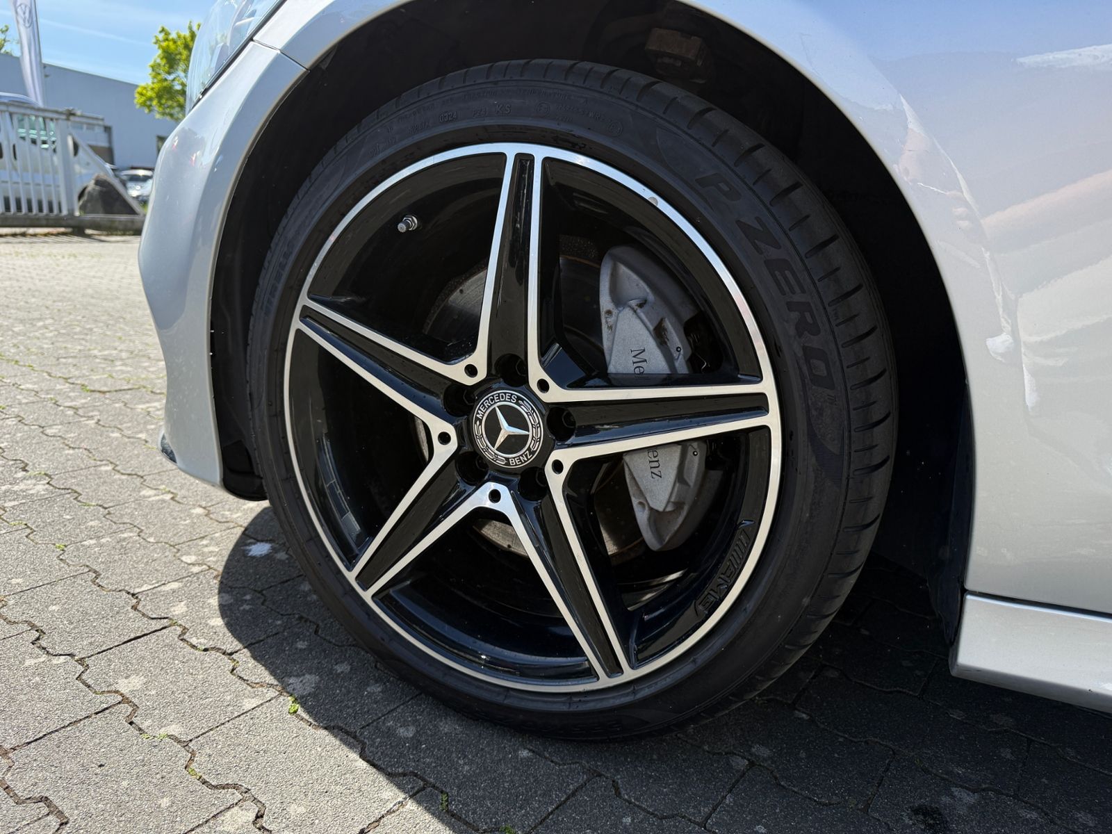 Fahrzeugabbildung Mercedes-Benz C 200 9G-TRONIC AMG Line DISTR. NAVI LED
