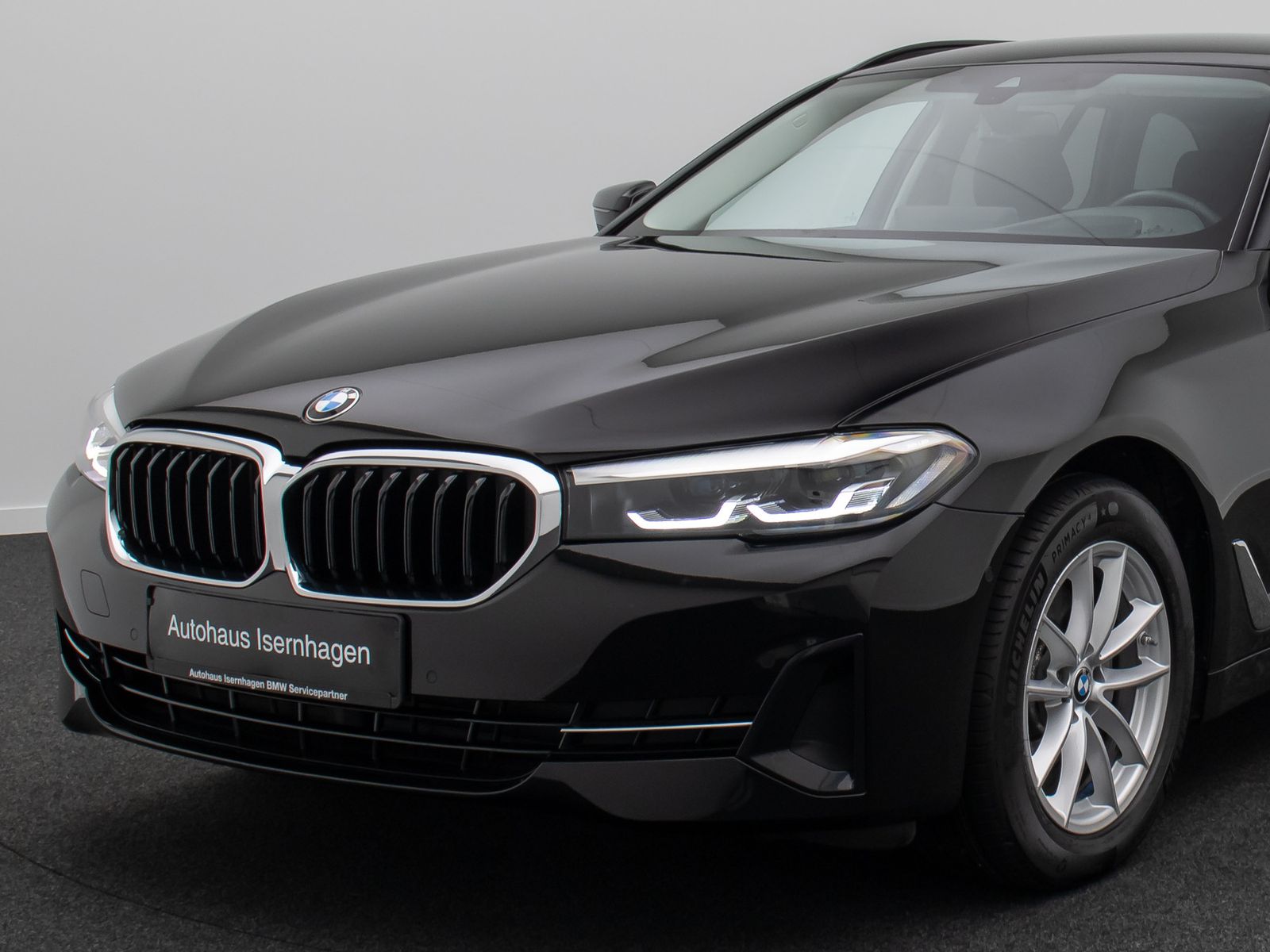 Fahrzeugabbildung BMW 520d xD Alarm Kamera DAB HUD 4xKlima Leder