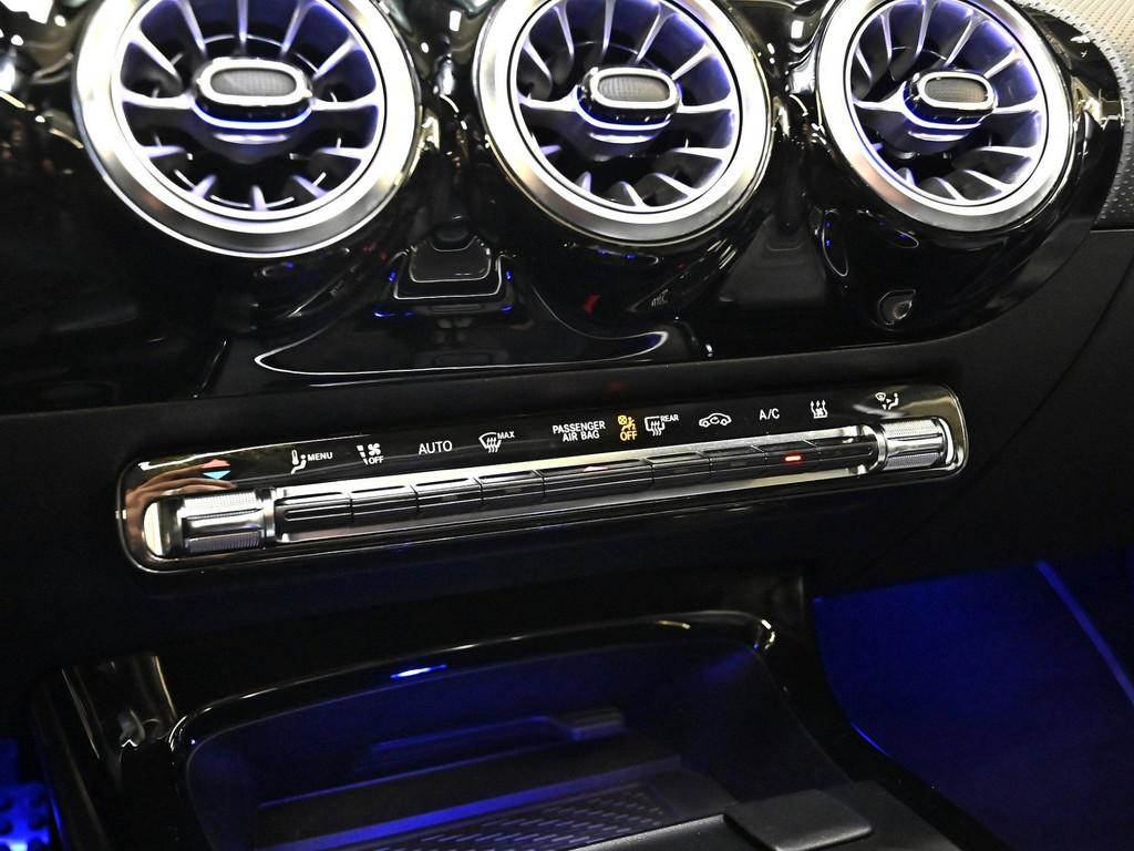 Mercedes-Benz A 250 e Lim AMG Line NIGHT PANO LED NAVI KAMERA