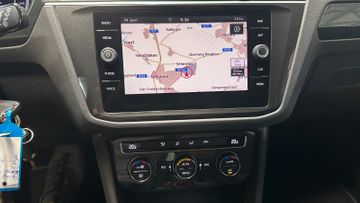 Volkswagen Tiguan - 10