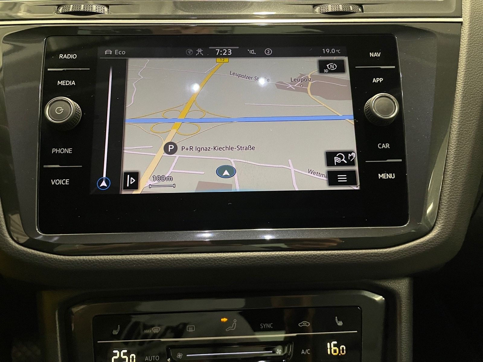 Volkswagen Tiguan - Bild 13
