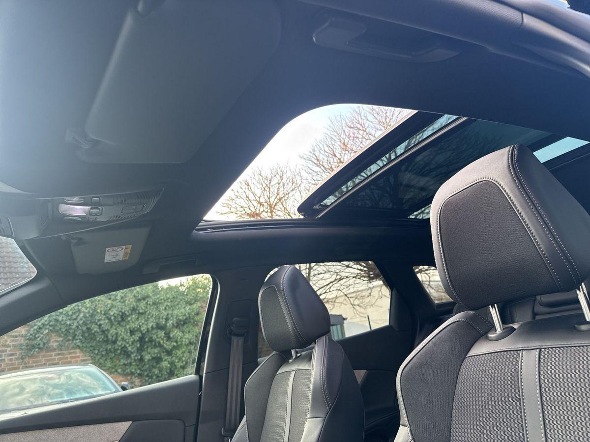 Peugeot 3008 GT / Allwetterreifen / Sitzheizung / Kamera