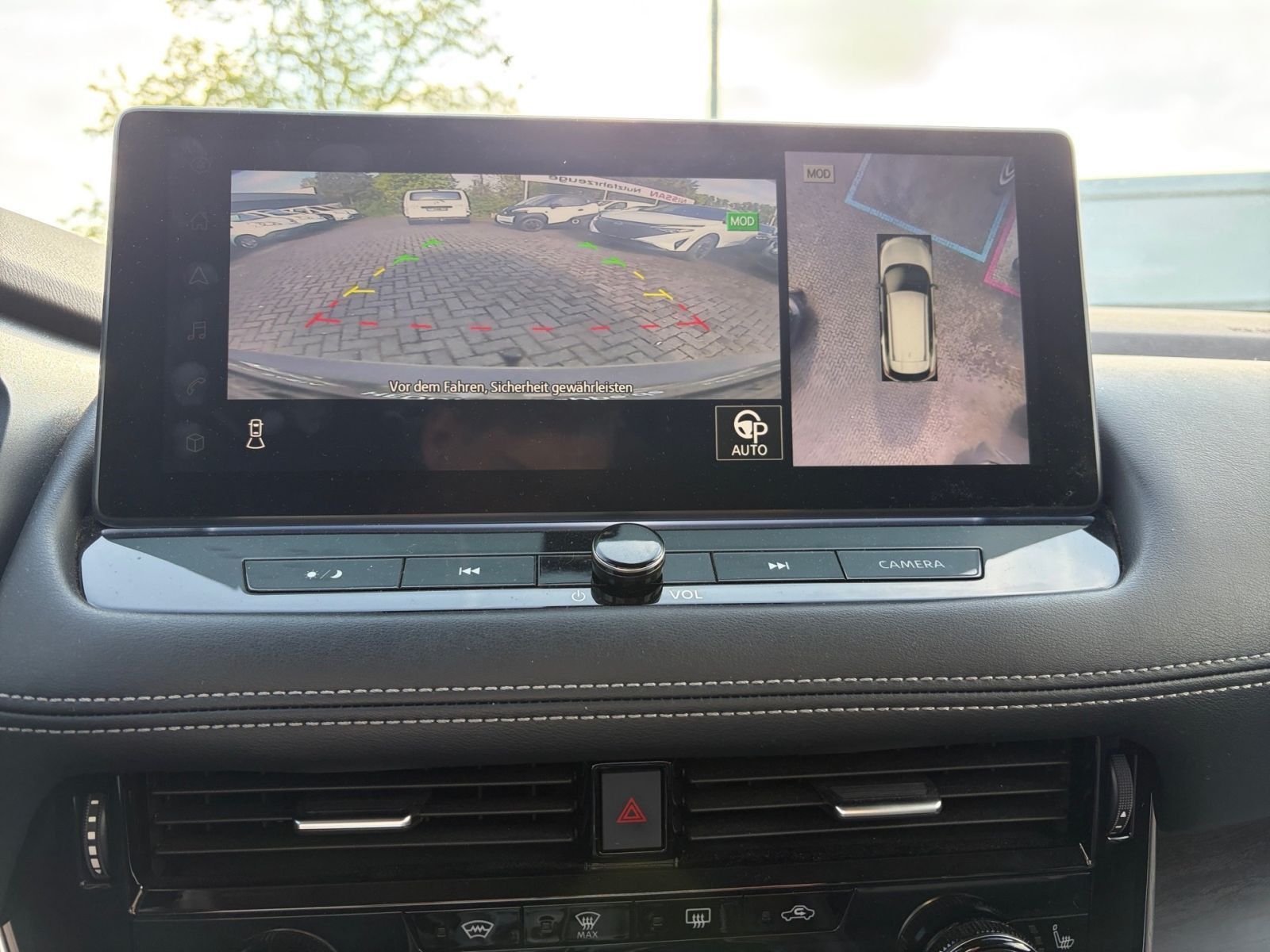 Fahrzeugabbildung Nissan X-Trail 1.5 VC-T e-Power Tekna e-4ORCE*GJR*AHK*3