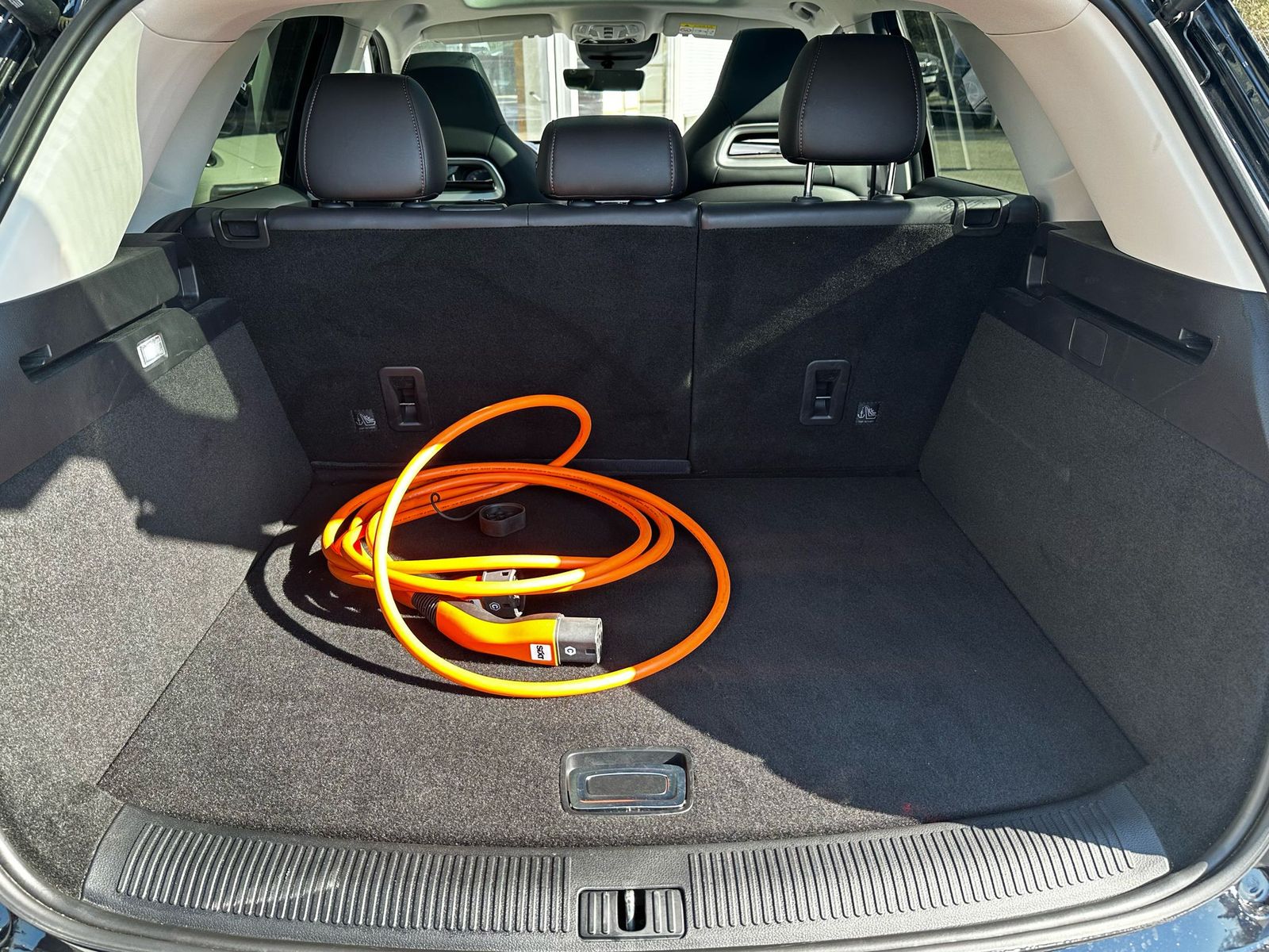 Fahrzeugabbildung MG EHS Luxury PANO+LEDER+NAVI+SHZ+KAMERA+ACC+360°