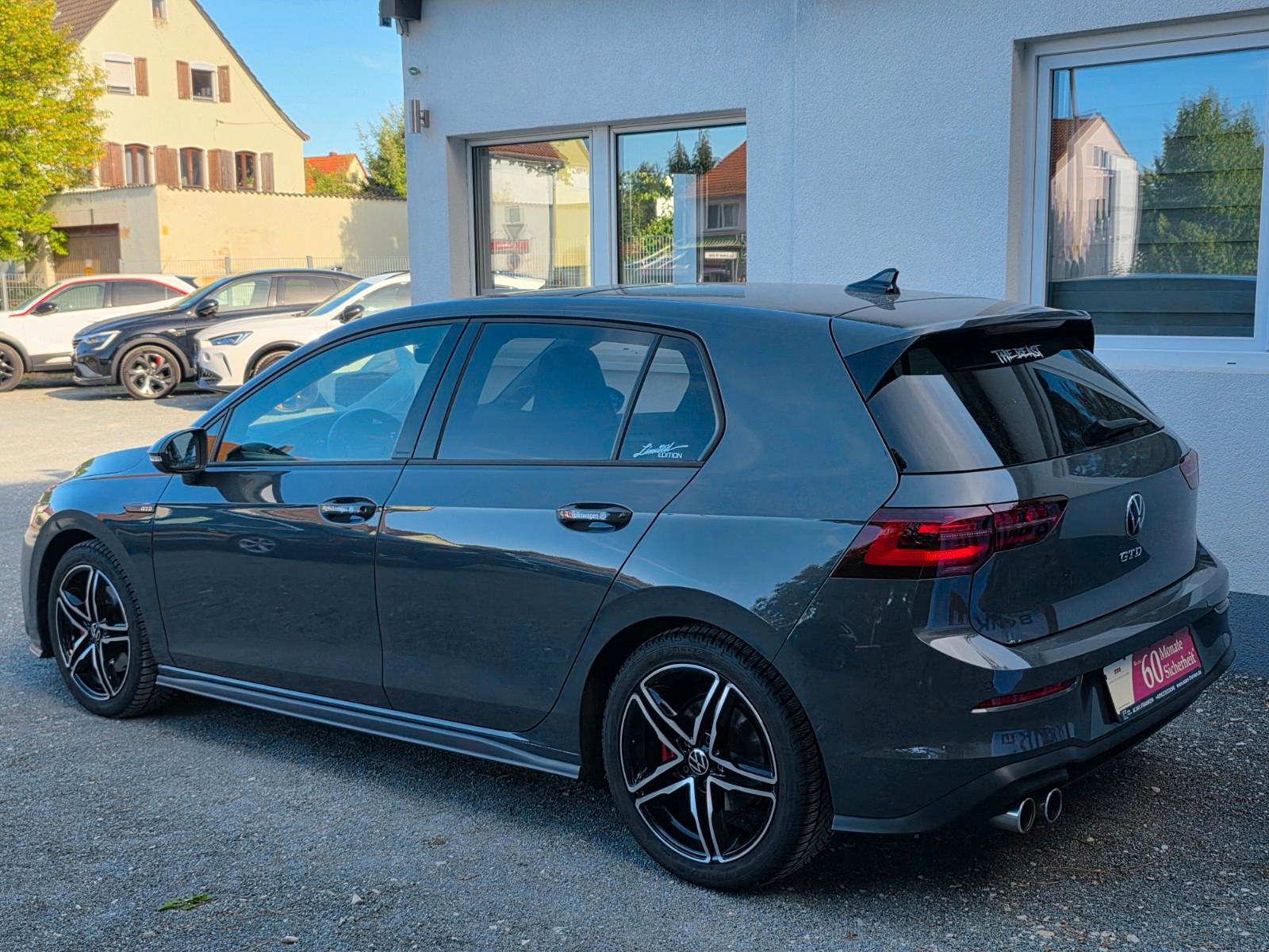 Volkswagen Golf VIII Lim. GTD *Panorama*LED*PDC*SHZ