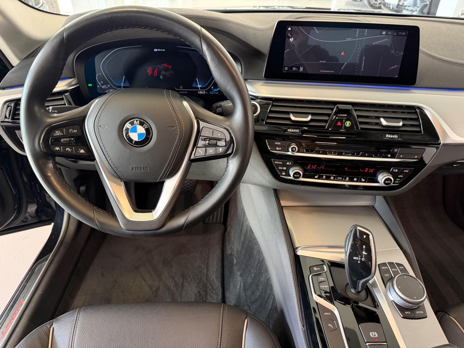 BMW 530 e Luxury Line HUD/PANO/CAM/AHK/ACC/SPUR/HIFI