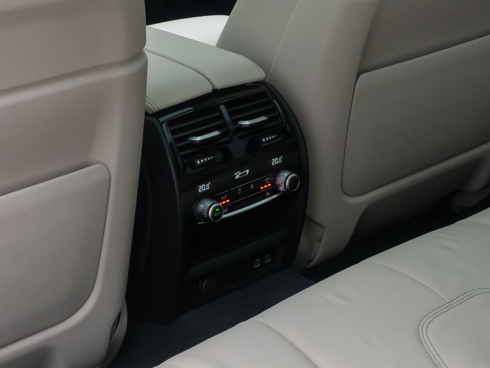 Fahrzeugabbildung BMW 530d xD Luxury Line ACC H/K AHK Panorama HUD 19"