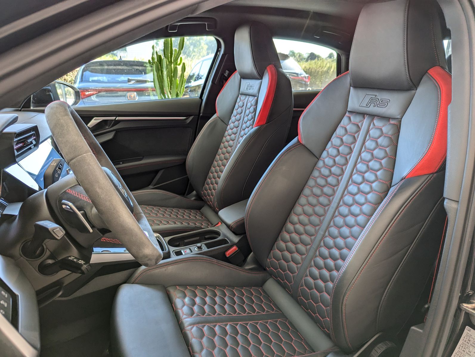 AUDI RS 3 2.5 TFSI quatt Matrix HUD Nappa Cam B&O 19" - Image 13