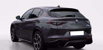 Alfa-Romeo Stelvio - 8