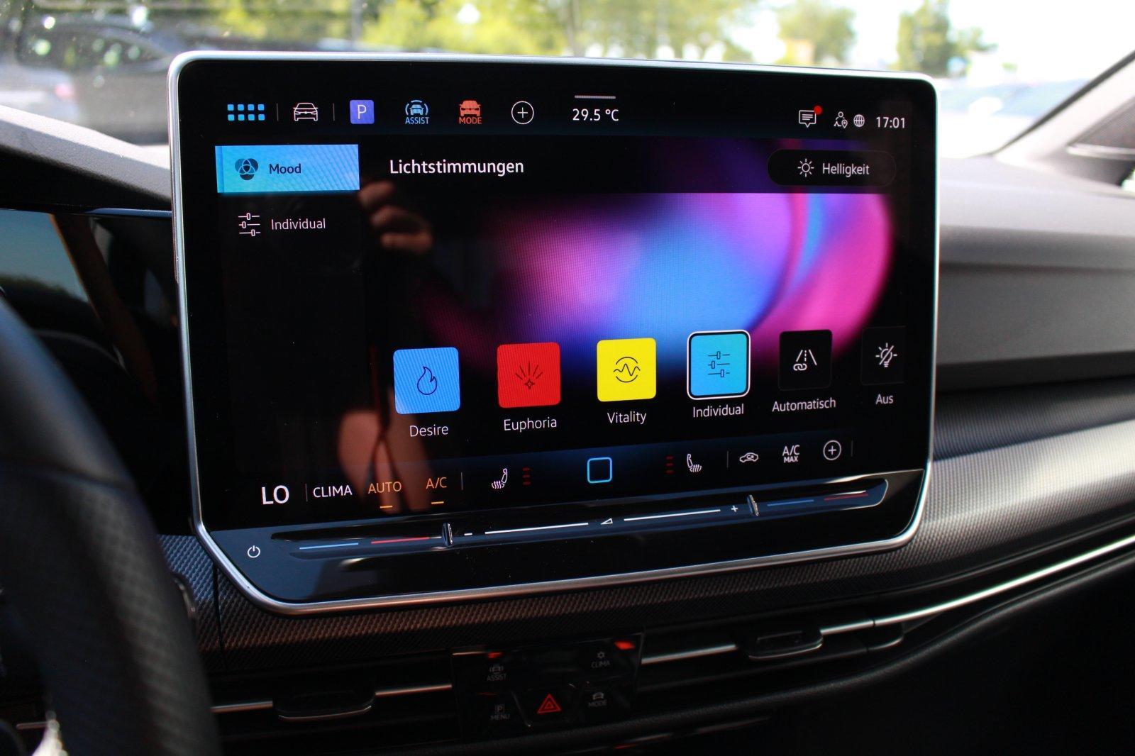 Volkswagen Golf Variant 1.5 eTSI DSG R-LINE +KAMERA+ACC, миниатюра 26