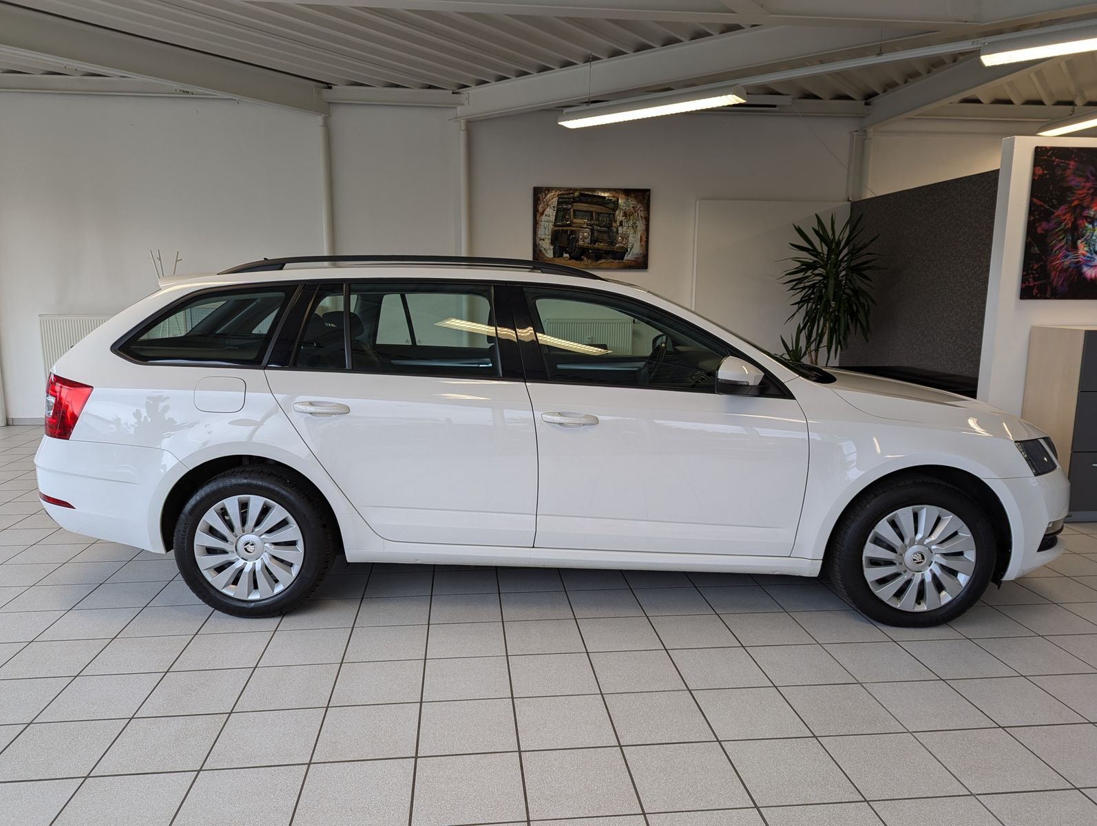 Fahrzeugabbildung SKODA Octavia 2.0 TDI Ambition 2-Zonen Klima