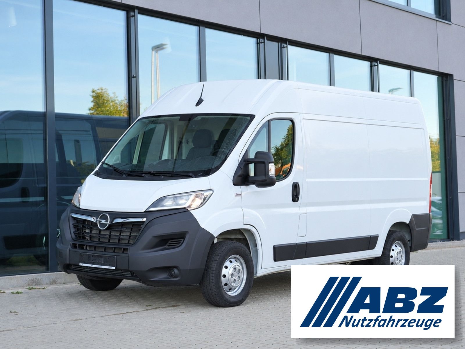 Opel Movano L2H2 120 / Laderaumverkleidung