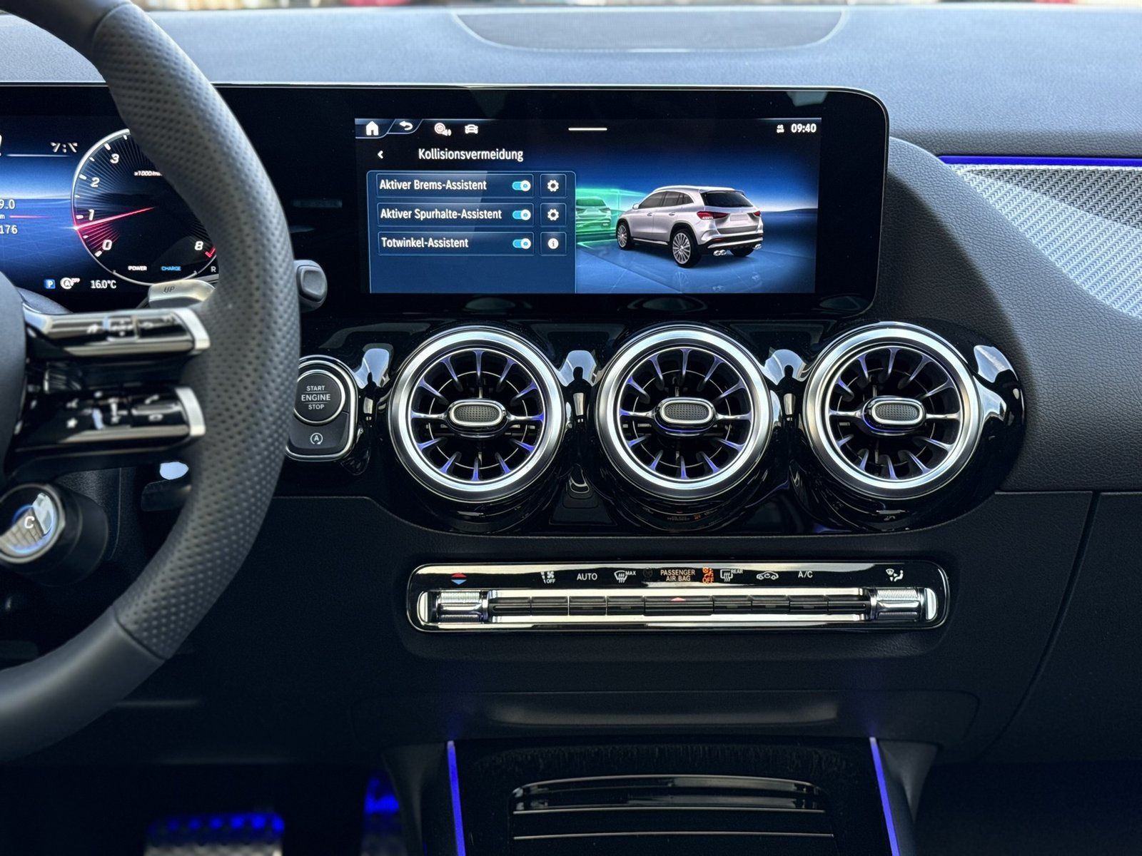 Fahrzeugabbildung Mercedes-Benz AMG GLA 35 4M PERFORMANCE-SITZE PANO AHK 360°