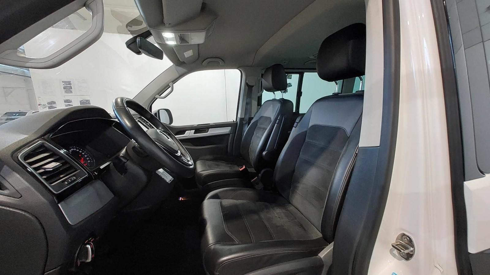 Volkswagen T6 Multivan High. LED/LEDER/AHK/STHZ/ACC/RFK/LAN