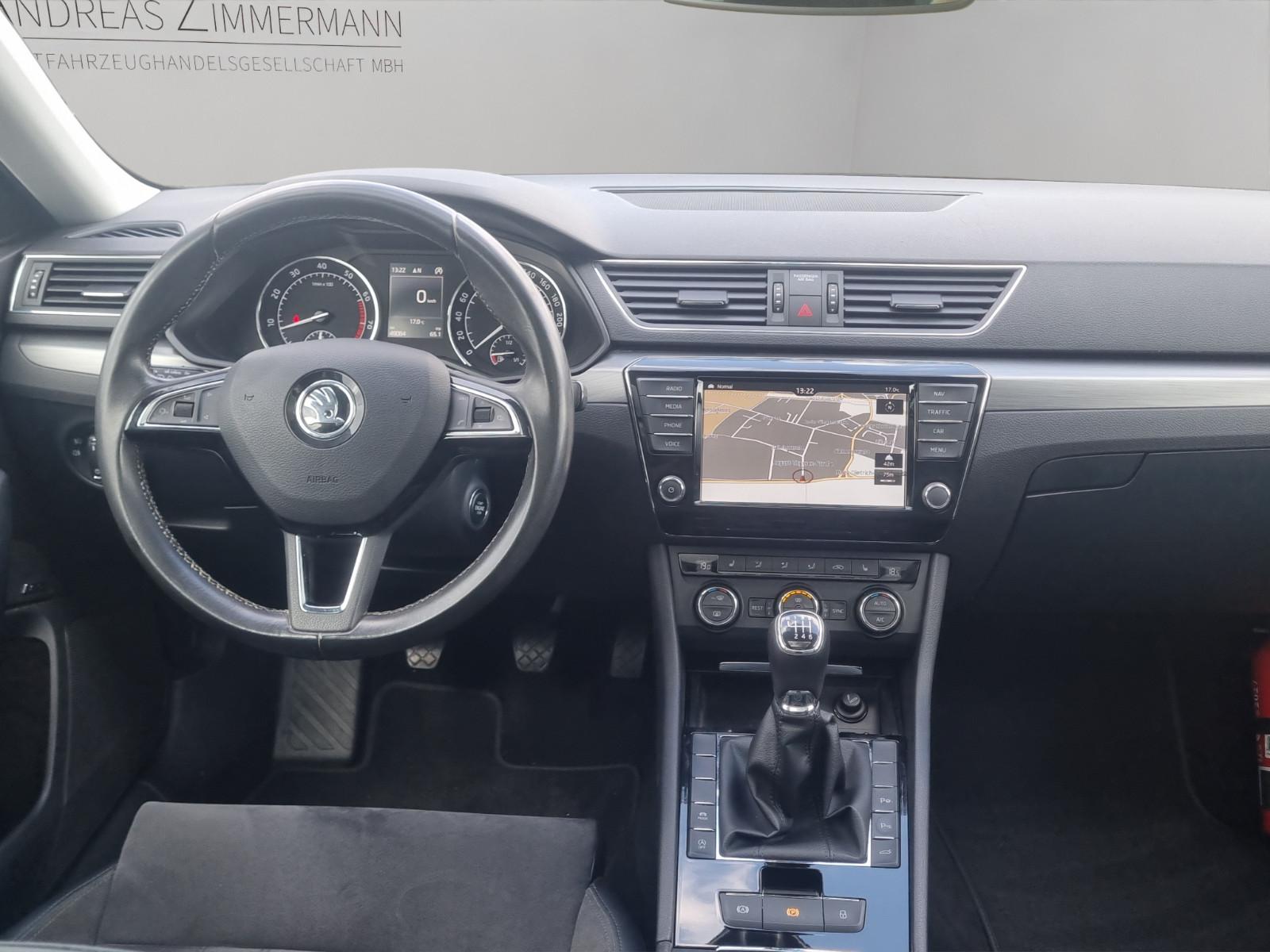 SKODA SUPERB COMBI 1.4 TSI 150ch STYLE BVM Toit ouvrant pano Sièges sport chauffants Historique présent - 1ERE MAIN