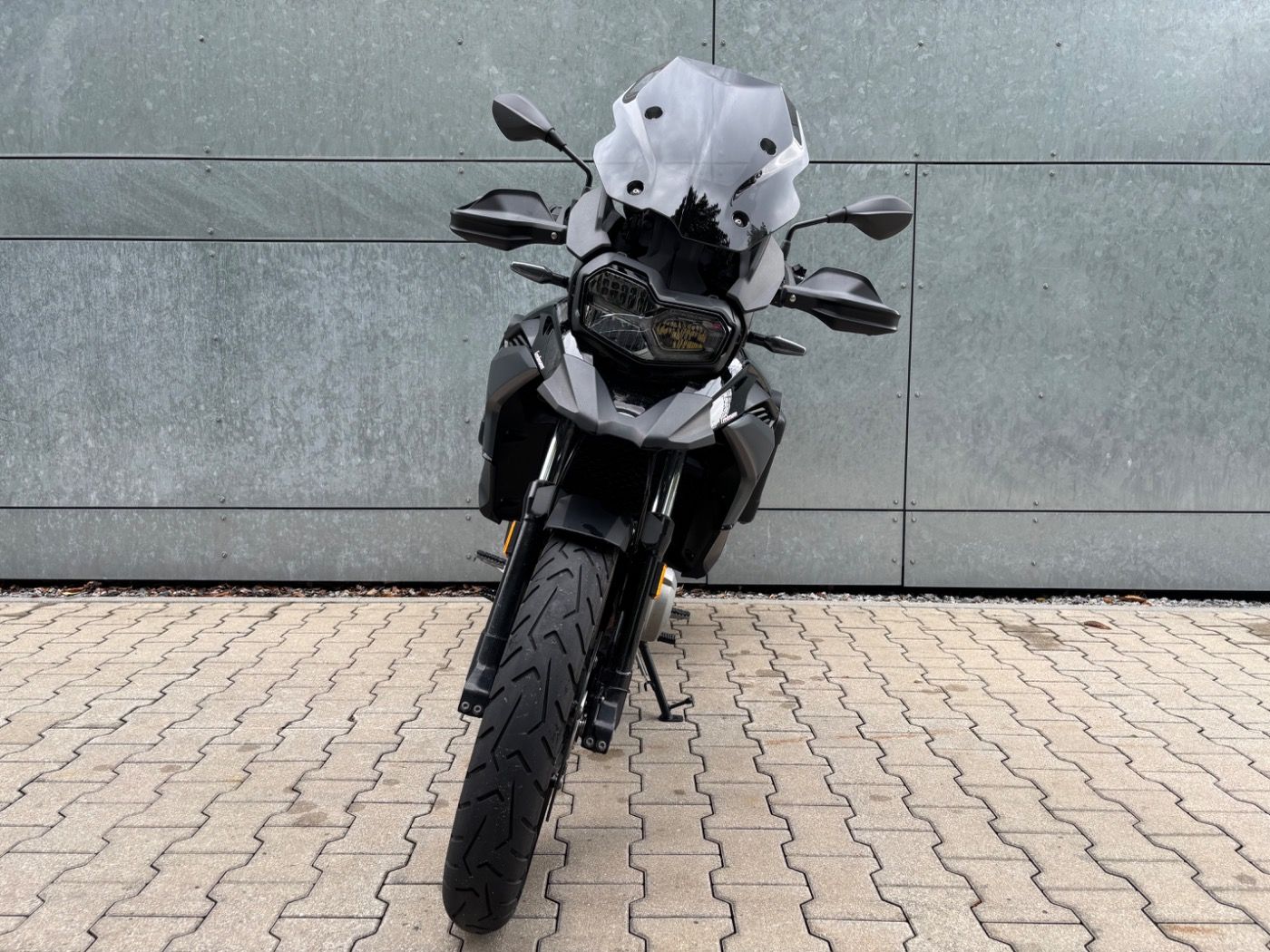 Fahrzeugabbildung BMW F 750 GS Triple Black 3 Pakete Tieferlegung Koff