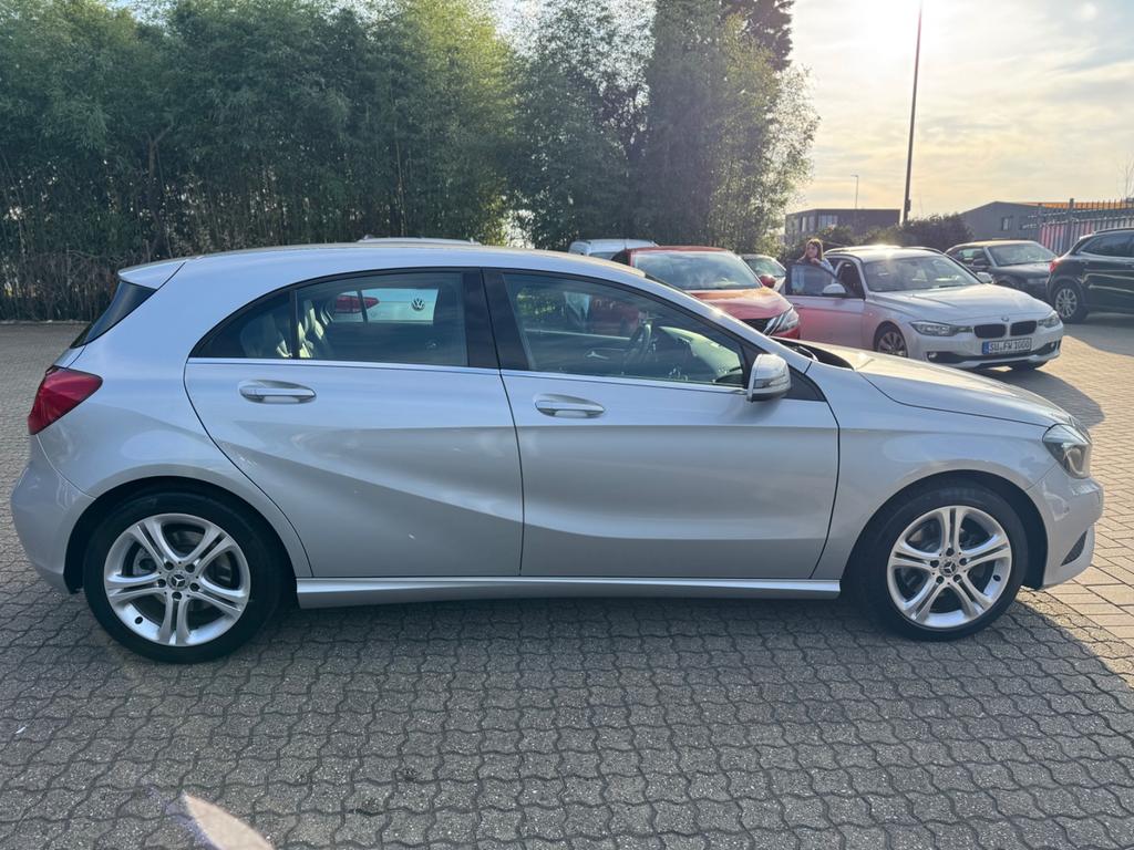 Mercedes-Benz A 220
