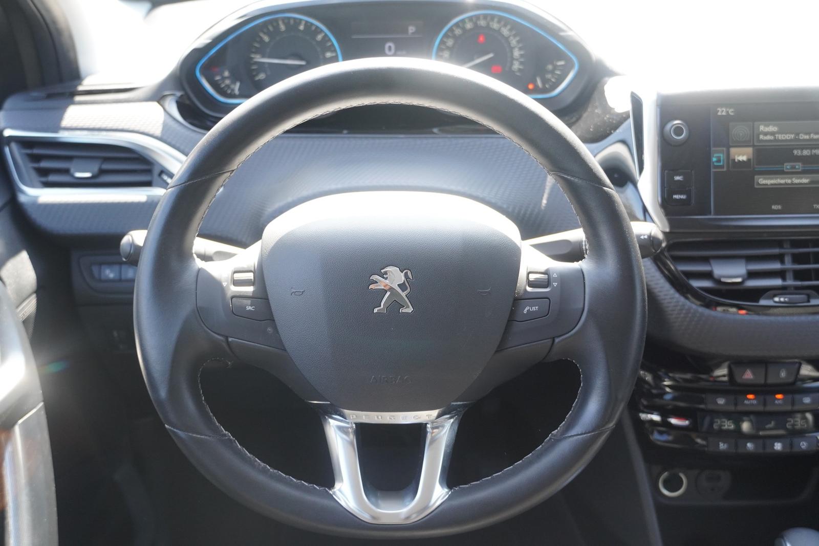 Peugeot 2008 1.2 PureTech Allure Aut. Kamera Tempomat