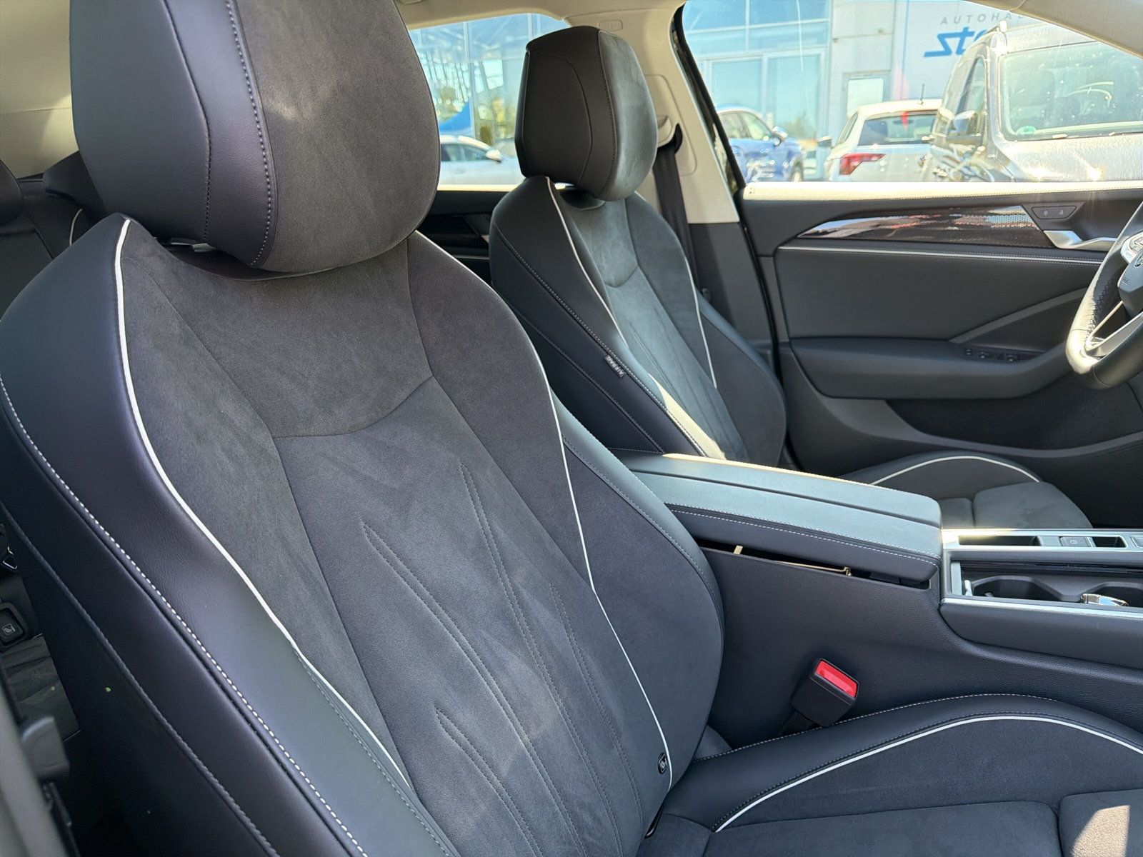 Passat Variant Business eTSi DSG IQ Drive LED AZ