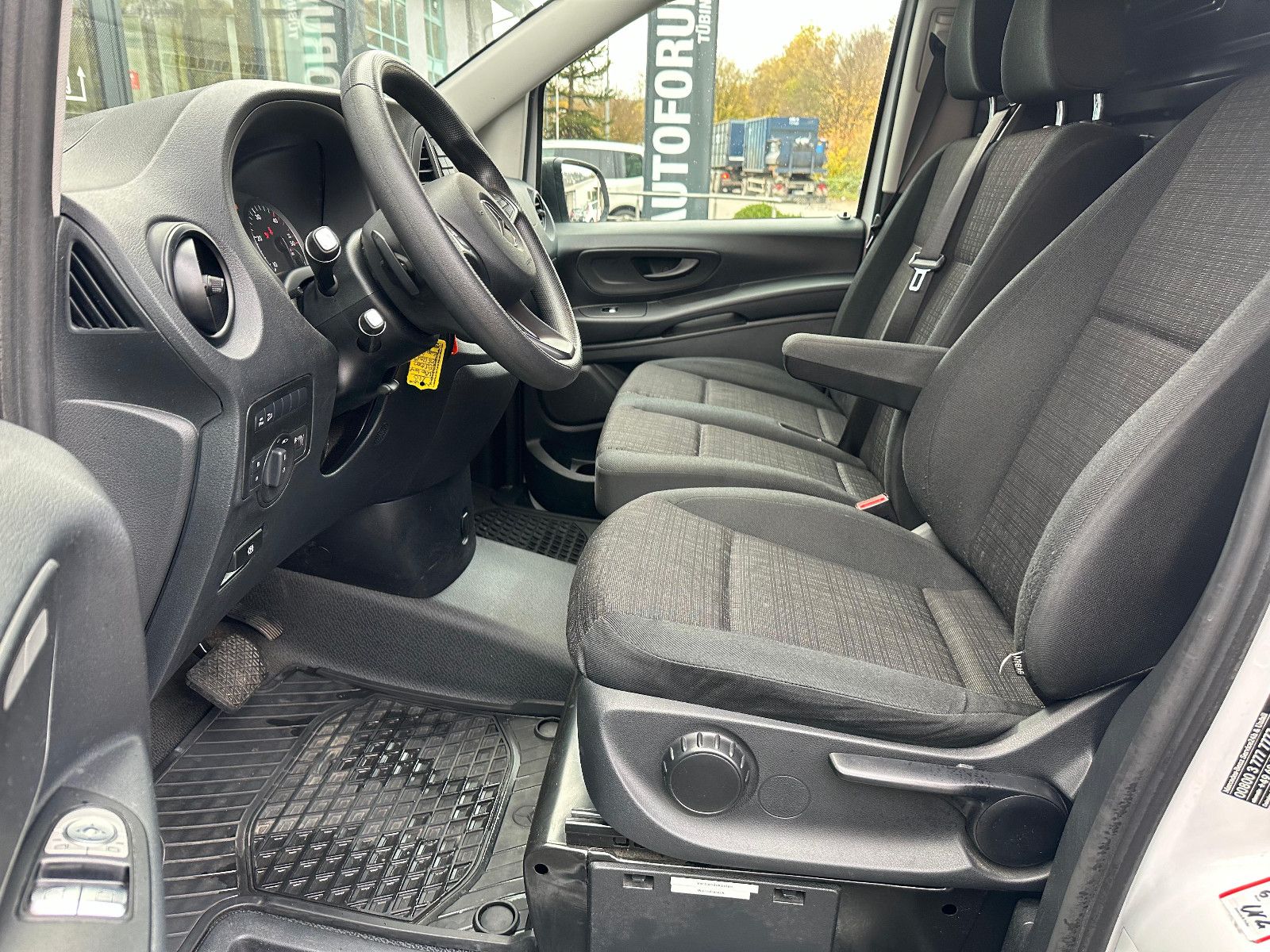 Fahrzeugabbildung Mercedes-Benz Vito114 4Matic Kompakt Autom.*SORTIMO*SH*NAVI