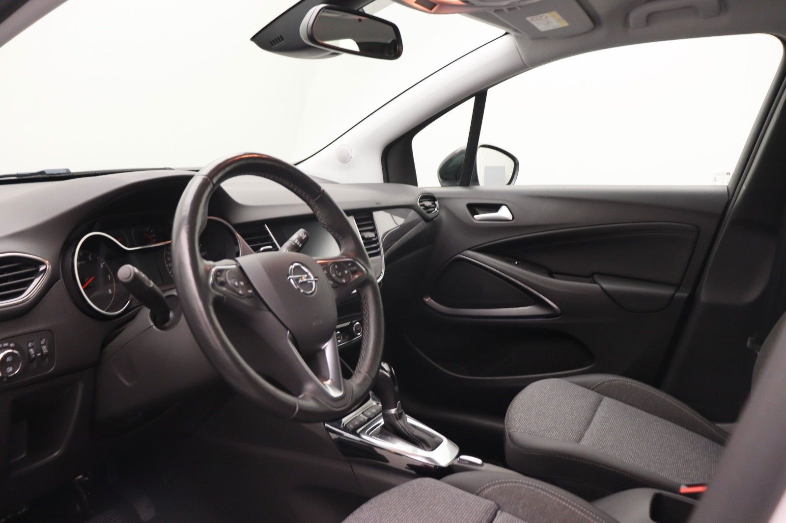 Fahrzeugabbildung Opel Crossland 1.2 Elegance
