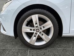 Fahrzeugabbildung Seat Leon FR 1,5 TSI Navi Sitzh LED Full-Link 2.Hand