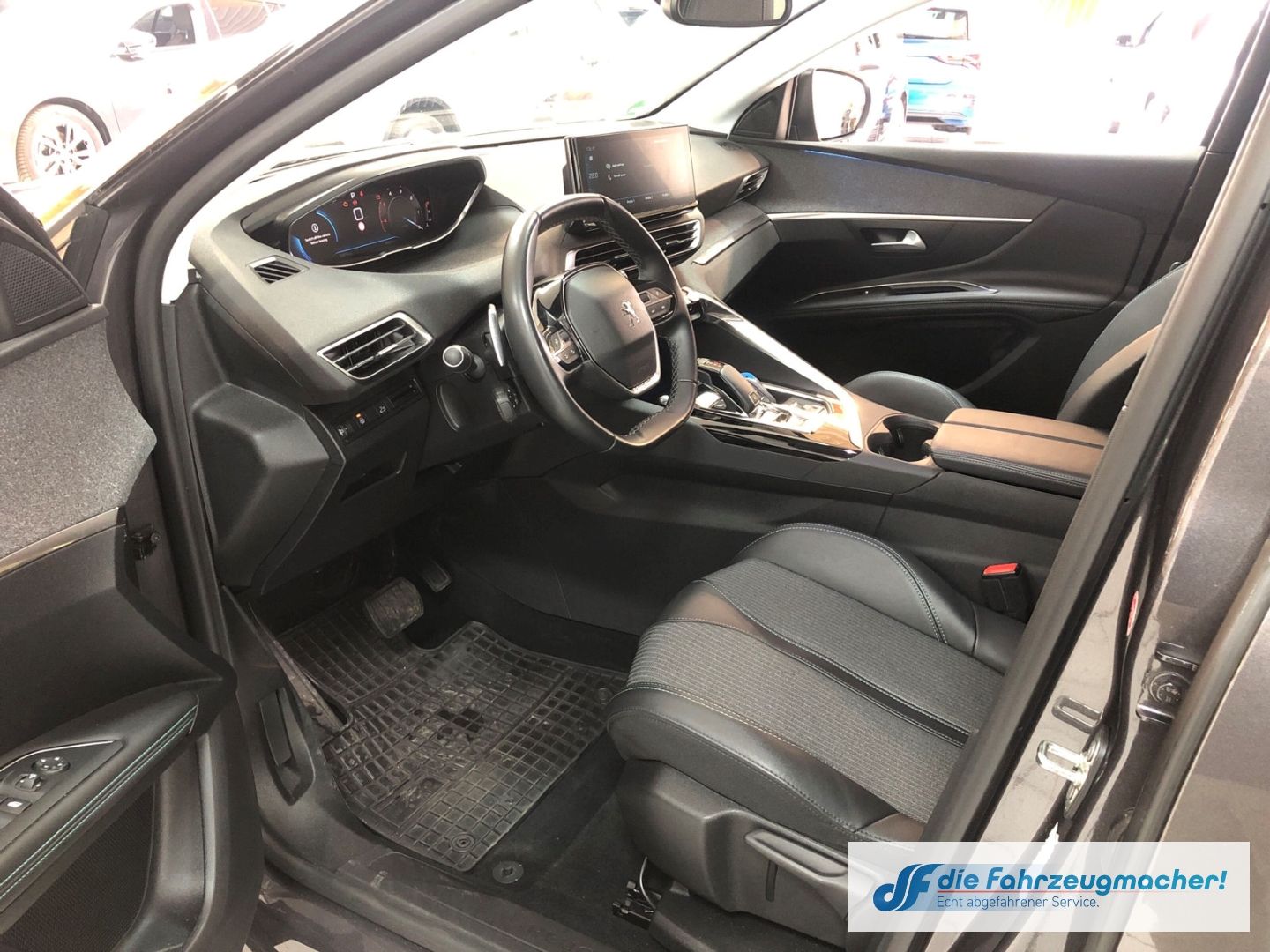Fahrzeugabbildung Peugeot 3008 Allure Pack 1.5 BlueHDi Navi Digitales Cock