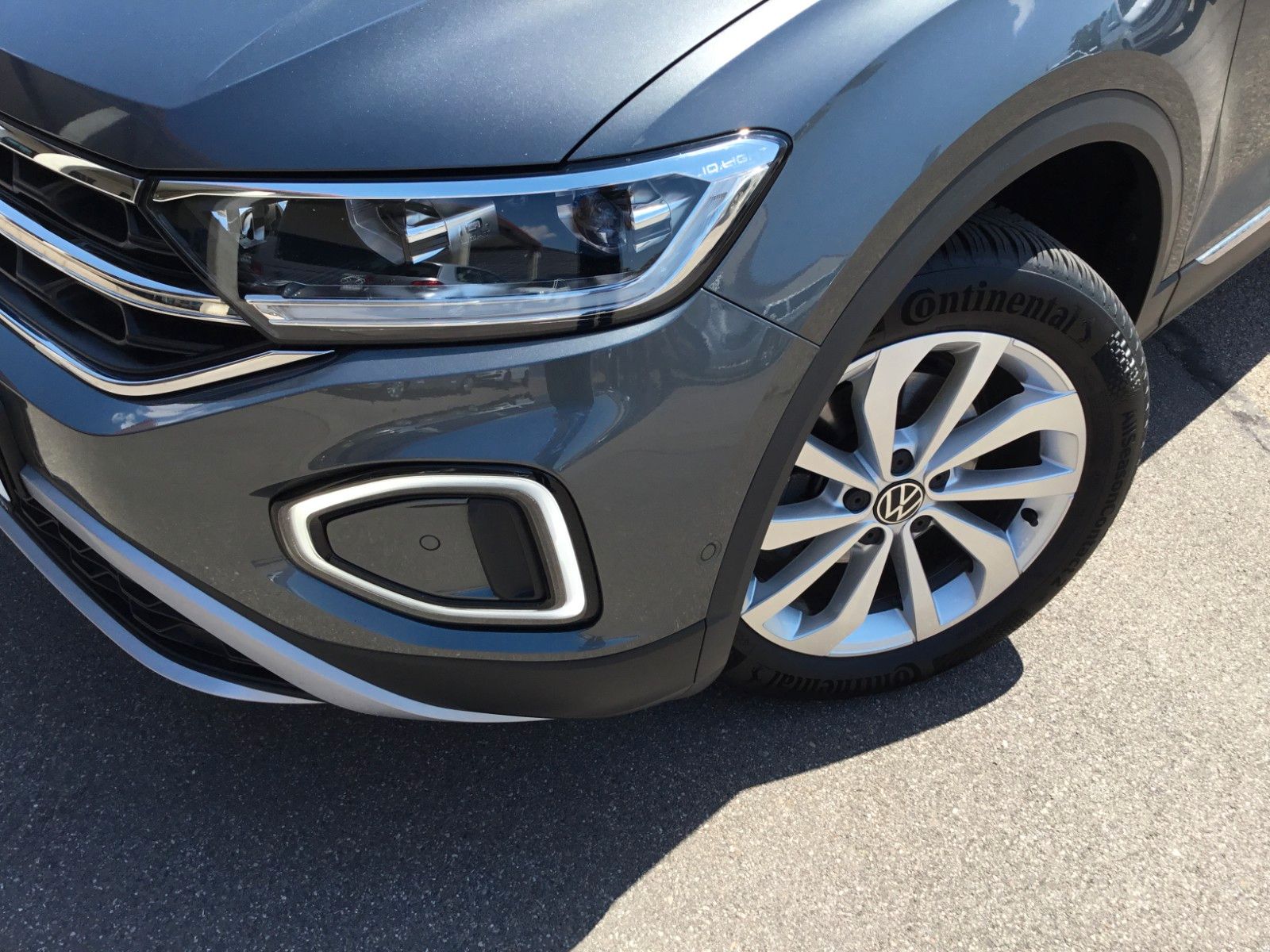 Fahrzeugabbildung Volkswagen T-Roc 1.5 TSI DSG Style+AHK+LED+ACC+17"+Kamera