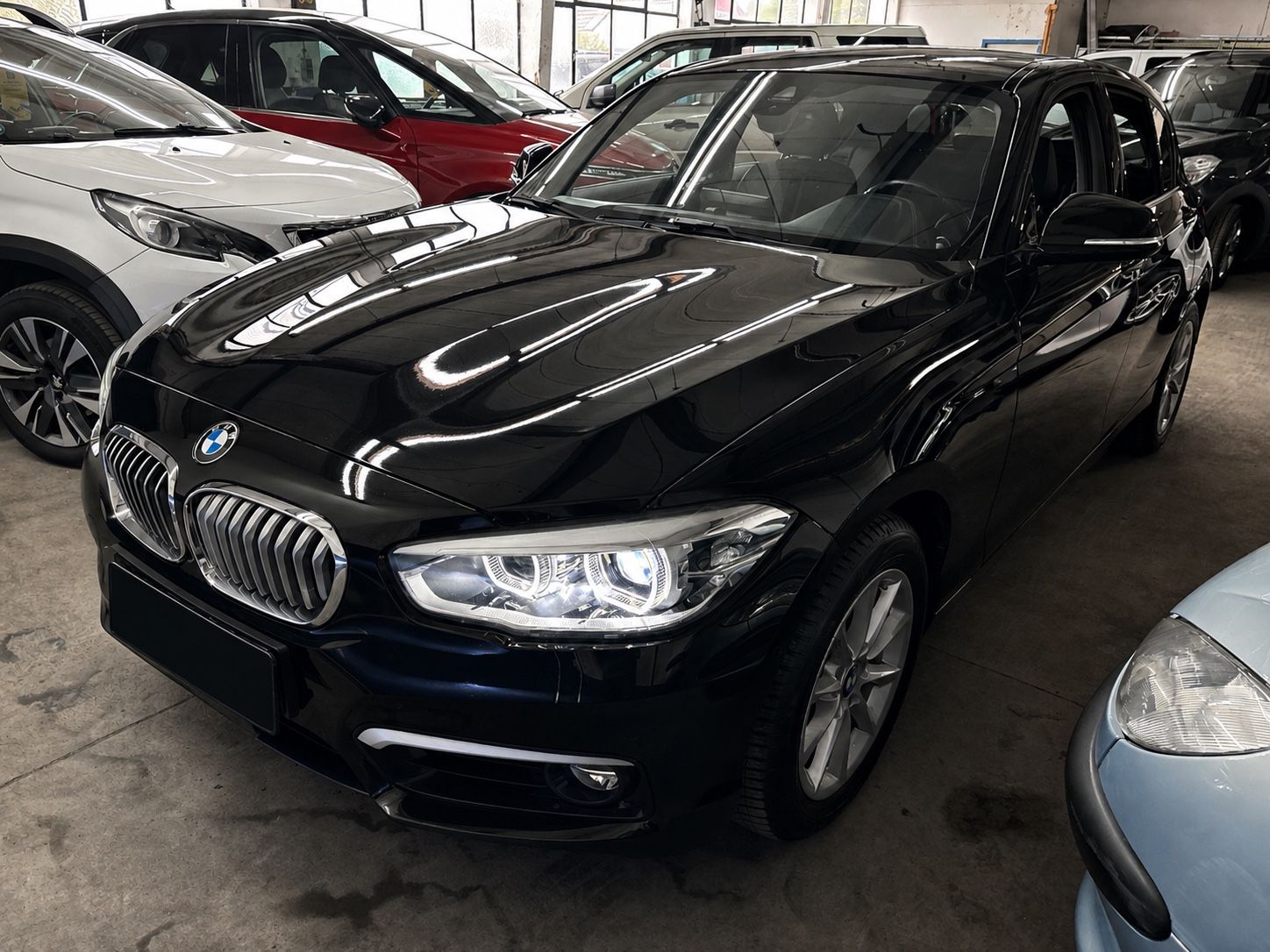 BMW 120 i Metropolitan LED AHK TEMPOMAT KAMERA SHZ