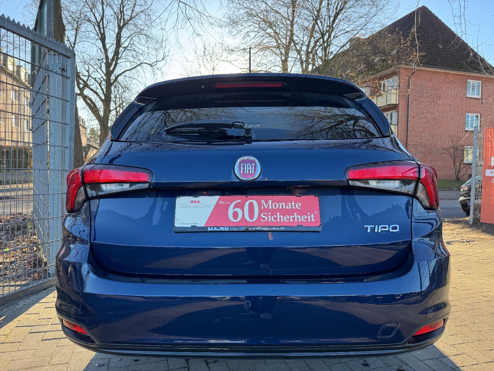 Fahrzeugabbildung Fiat Tipo 1.4 Easy*TEMPO*LED*KLIMA*SHZ*PDC*BT*DAB